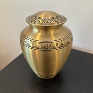 Cremation Urn